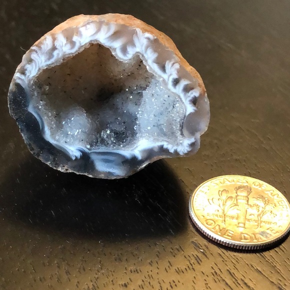 Mini agate quartz geode - Picture 4 of 4
